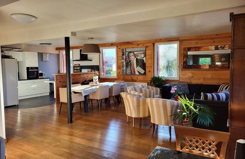 Mont-Saxonnex Apartment | spacious chalet style apartment in Savoyard village 1000 meters Mont Saxonnex