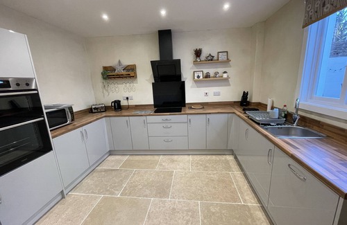 Monmouth House | Spacious character holiday cottage property near town Centre