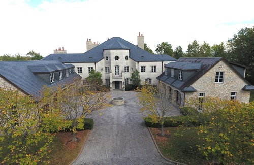 Charleston House | Spacious Charleston Estate with stunning views and all the amenities!
