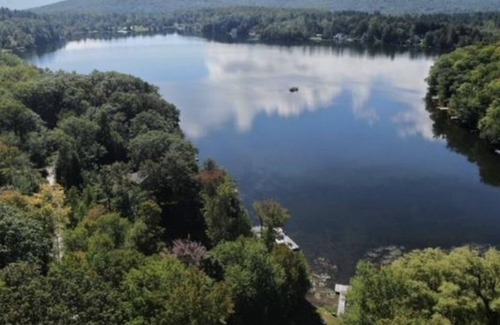 Wallingford House | Spacious Chipman Lake House Nestled against 200 ac. land trust with Water Access