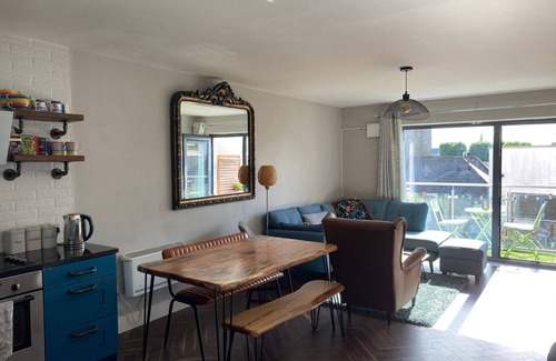 Portobello Apartment | Spacious City Centre Apartment