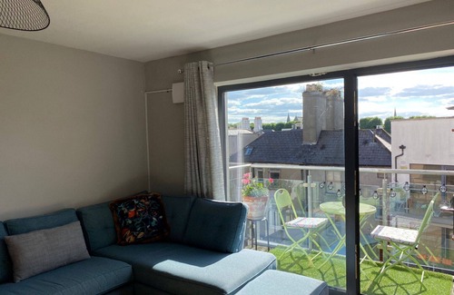 Portobello Apartment | Spacious City Centre Apartment
