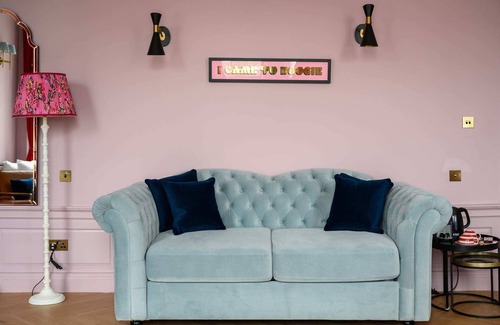 New Town House | Spacious City Centre Family Room
