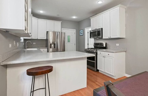 Lakeview Condo | Spacious, Clean and Steps from Wrigley Field!
