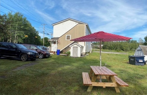 Maine Highlands Apartment | spacious clean vacation unit near Bangor and on your way to Acadia National Park