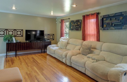 Clinton House | Spacious Clinton Home w/ Patio: 12 Mi to Capitol!