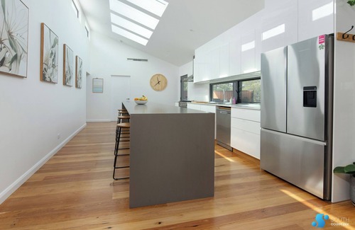 Moruya Heads House | SPACIOUS COASTAL RETREAT an easy walk to river or beach
