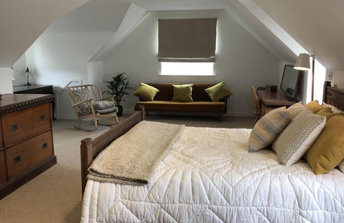 Porthtowan House | Spacious coastal village home with great views, garden and terrace