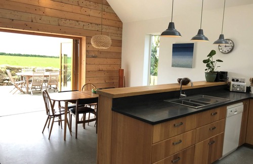 Porthtowan House | Spacious coastal village home with great views, garden and terrace