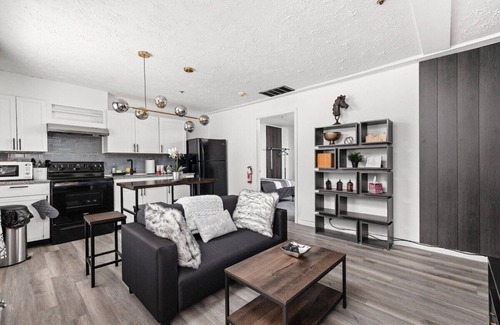 Mapleton/Fall Creek Condo | Spacious Comfort Steps from Dining & Museums