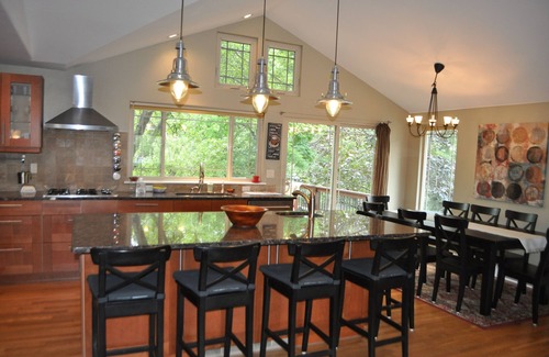 Park East House | Spacious Comfortable and Cozy Home away from Home