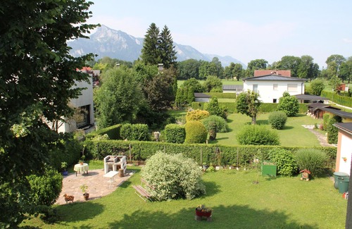 Salzburg-Sud Apartment | Spacious comfortable quiet apartm. 80sqm, balcony, mountain view, parking, wifi