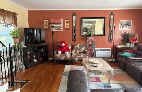 East Flatbush Apartment | Spacious Comfy Boho Style Room