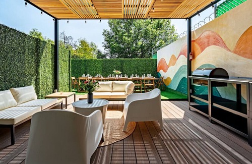 La Condesa House | Spacious Condesa Stay, Rooftop Dining, BBQ