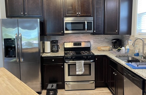 North Camellia Acres Condo | spacious condo close to the beach