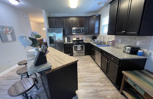 North Camellia Acres Condo | spacious condo close to the beach