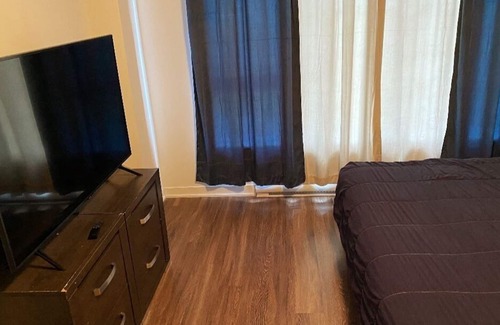 Chateauguay Condo | Spacious Condo for getaway with king size bed