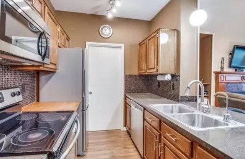 Pottsboro Condo | Spacious Condo located in Tanglewood Resort area at Lake Texoma Top Fishing