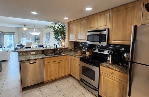 Capri Isle Condo | Spacious Condo, Super Clean & Prime Location