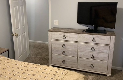 Peoria Condo | Spacious condo w/game room 5 minutes from the airport 15 minutes from everywhere