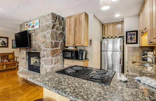 Old Town Condo | Spacious Condo with 2 Balconies, Free WiFi, Shared W/D, Hot Tub, & Fireplace