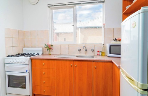 Rivervale Apartment | Spacious & Cosy Self-contained Apartment