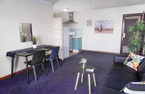 Perth Apartment | Spacious & Cosy self-contained 1 bedroom apartmentn