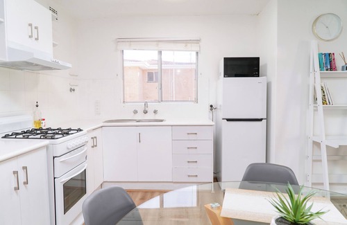 Perth Apartment | Spacious & Cosy Self-Contained 2 Bedroom Apartment