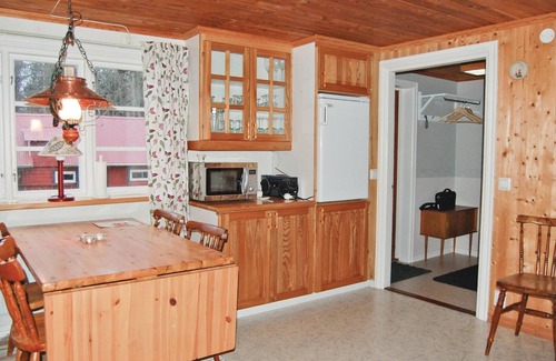 Holmsjo House | Spacious cottage in a quiet location in the forest east of Holmsjö and Nävragöl.