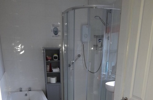 Reepham Cottage | Spacious Cottage in Historic Reepham, Norfolk. Free WiFi. Private Parking