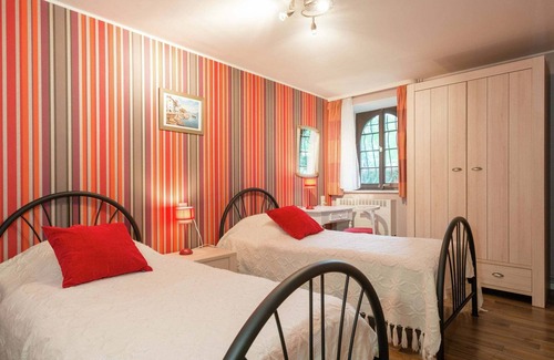 Thirimont Cottage | Spacious Cottage in Thirimont near Forest