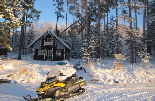 Lotjola House | Spacious cottage on an island in Lake Puruvesi.