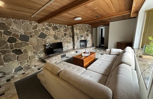 Bayview Village House | Spacious cottage style ground level unit