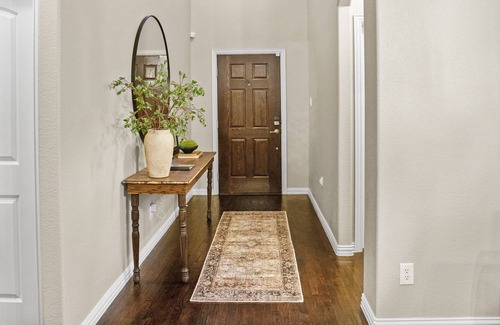 Tarrant County House | Spacious Cottage Style Home