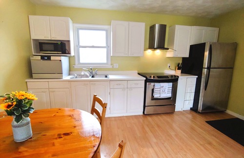 Dashwood Cottage | Spacious cottage w/All-season 8-seat hot tub; firepit, games room. Sleeps 8-10