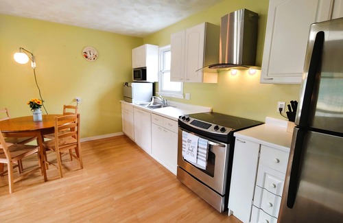 Dashwood Cottage | Spacious cottage w/All-season 8-seat hot tub; firepit, games room. Sleeps 8-10