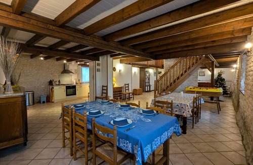 Angeduc Cottage | Spacious cottage with heated pool, garden, WIFI, and pet-friendly