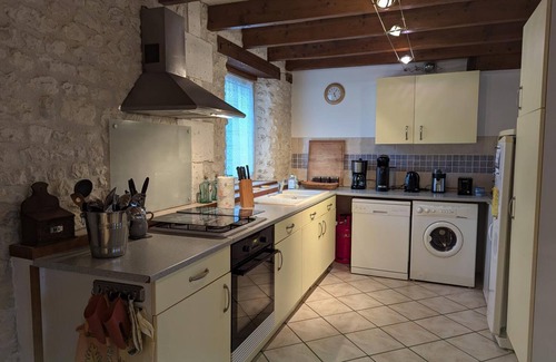 Angeduc Cottage | Spacious cottage with heated pool, garden, WIFI, and pet-friendly