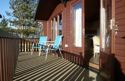 Romney Marsh House | Spacious cottage with sauna looking out on astonishing grasslands