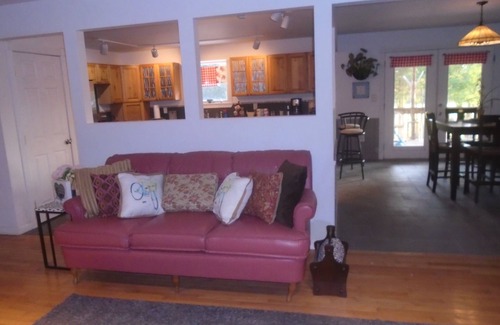 Berryville House | Spacious Country Home 1 hour from Eureka & Branson