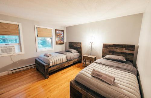 Freeport House | Spacious Country Home Freeport, 5 min to LL Bean!