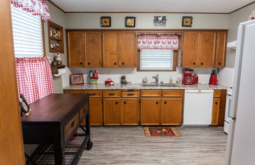 Brenham Other | Spacious Country Living Located In The Heart Of Brenham