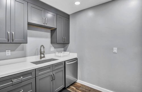 Orem House | Spacious Country Style Home with Gourmet Kitchen, perfect for large groups!