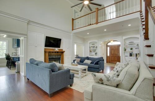 Lauderdale County House | Spacious Countryside Getaway in Lexington with Deck!