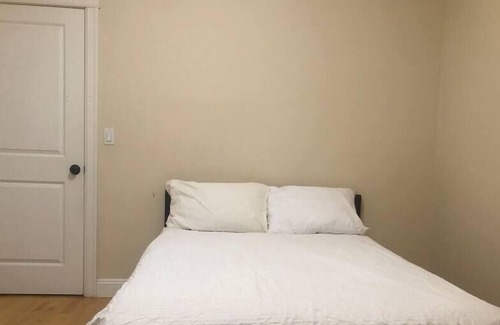 Shaughnessy House | Spacious & Cozy 2 BD Suite in Heart of Vancouver