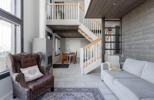 Muurame Apartment | Spacious & Cozy 2BR Cabin at Riihivuori Peak