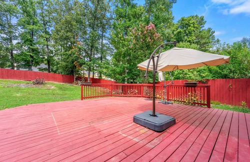 Snellville House | Spacious & Cozy 4BR/2.5 Home Perfect For Traveling Professionals & Famalies