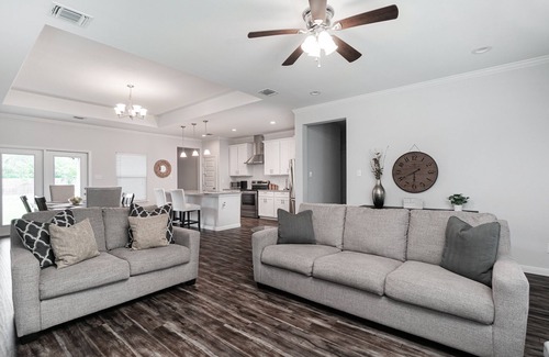 Southside House | Spacious&Cozy! 4BR/5bed/2.5BA Lackland, Missions, Downtown