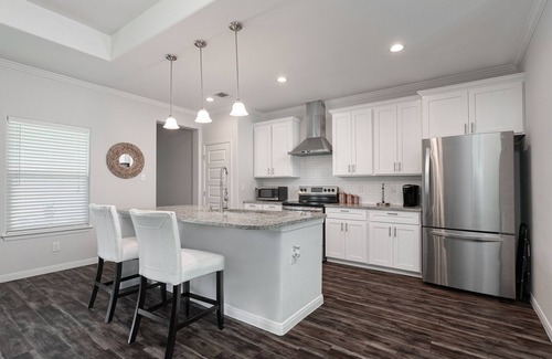 Southside House | Spacious&Cozy! 4BR/5bed/2.5BA Lackland, Missions, Downtown