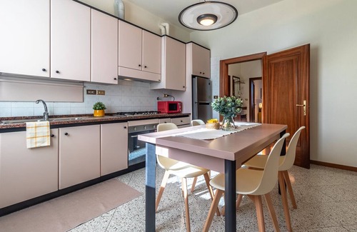 San Donato Apartment | Spacious, cozy and close to Bologna station for families and groups